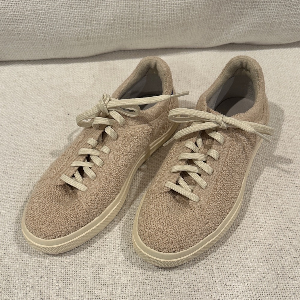Rothy’s tennis shoe